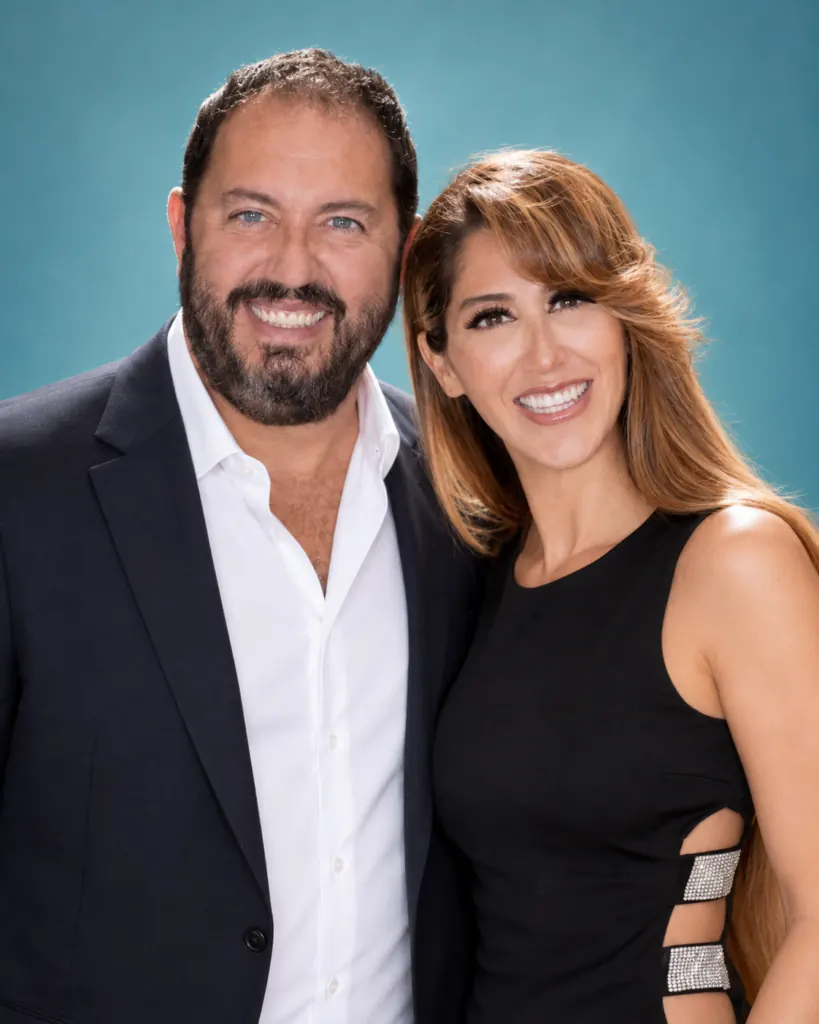 Grace y JJ, anfitriones de 4quí